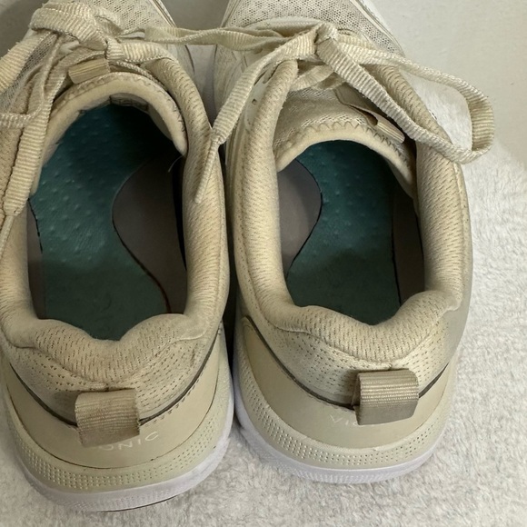 Vionic Women’s Walk Strider White and Cream walking Shoes with Mesh Support - Picture 2 of 14